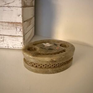 Oval Soapstone Carved Trinket Box Mother-of-Pearl Floral Inlay/Lattice-Cut Sides